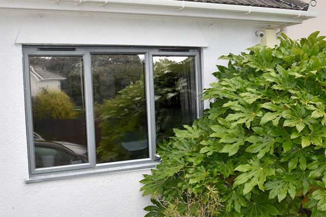 Light_grey_aluminium_casement_window